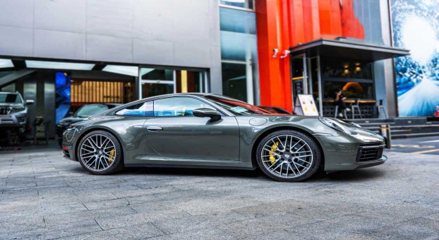 Porsche 911 upgrades APLUS BM-GT6 with Front 6 and Rear 4